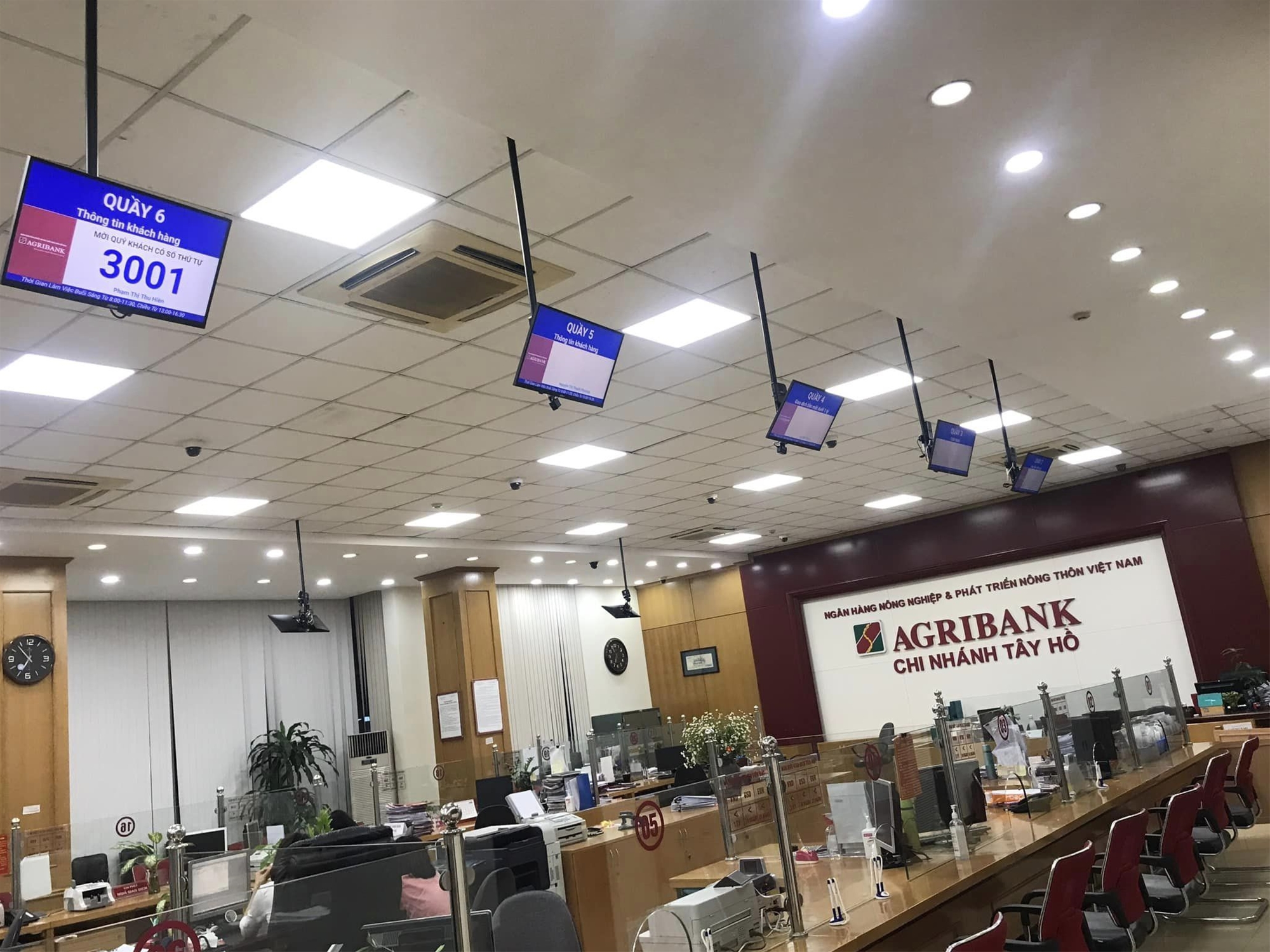Khu vực không gian chờ tiện nghi của ngân hàng